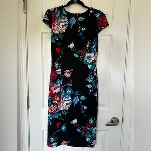Betsey Johnson floral dress size 4 stretchy EUC
